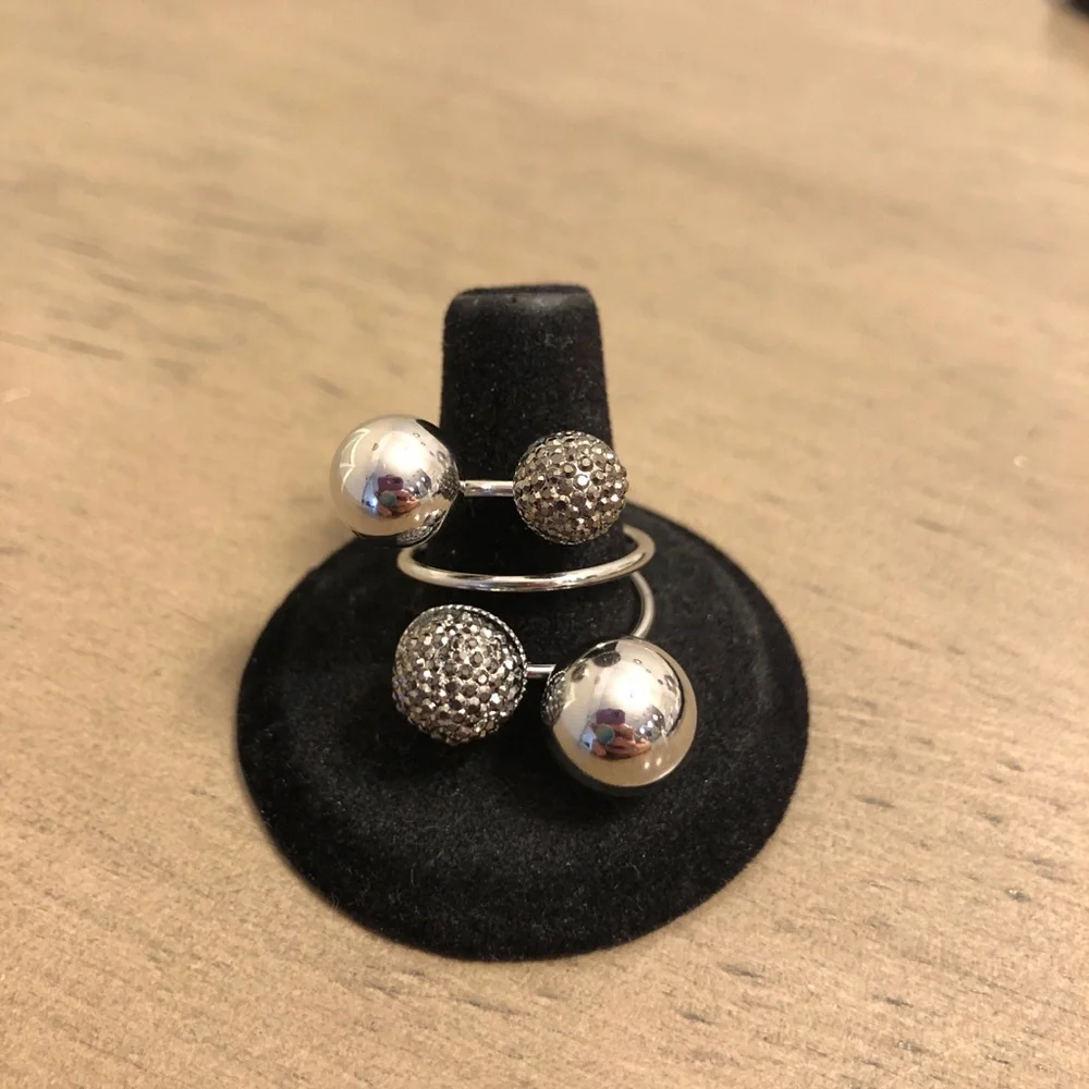 Jewelry - Elegant Silver Double Ball Large Cocktail Statement Ring
